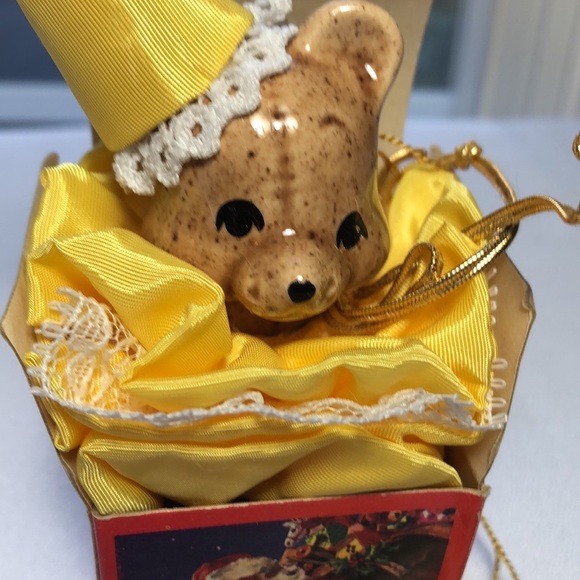 Vintage JUST DUCKY  Porcelain Circus Bear in Christmas Box Ornament - Picture 3 of 6